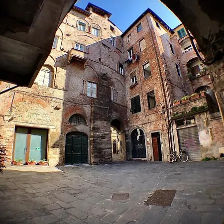 La Casa Del Pesce - Within The Historical Walls Of *